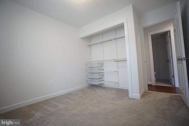 322 SUGARLAND RUN DR, Sterling, VA 20164