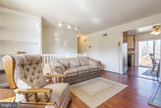 4514 KINGSLEY RD, Woodbridge, VA 22193