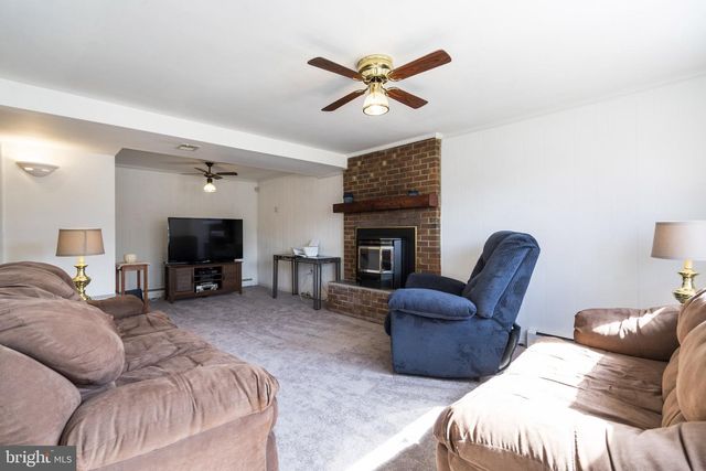 4514 KINGSLEY RD, Woodbridge, VA 22193