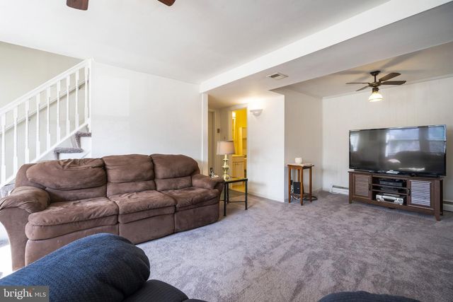 4514 KINGSLEY RD, Woodbridge, VA 22193