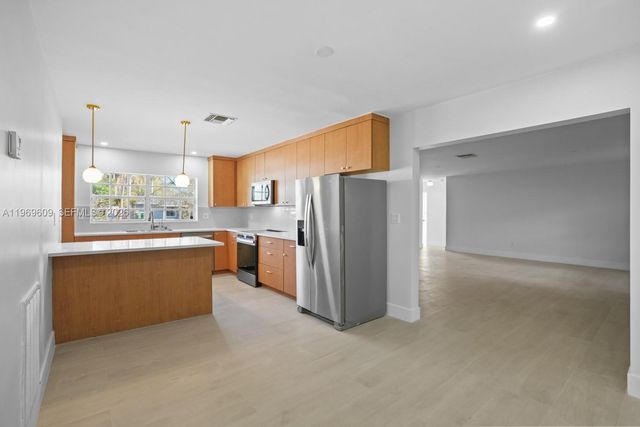 9912 SW 196th St, Cutler Bay, FL 33157