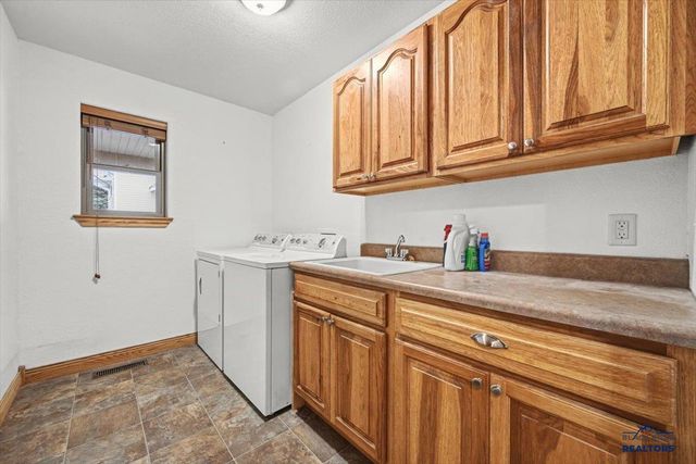 842 HARVARD ST, Spearfish, SD 57783
