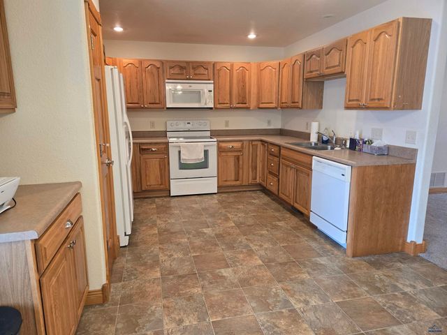 842 HARVARD ST, Spearfish, SD 57783