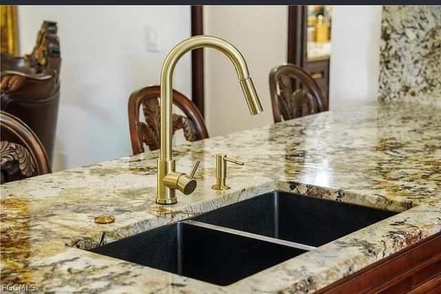 3600 NE 8th PL, Cape Coral, FL 33909