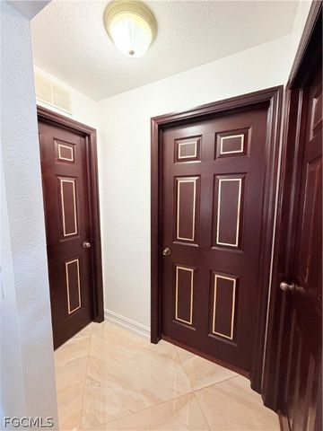 3600 NE 8th PL, Cape Coral, FL 33909