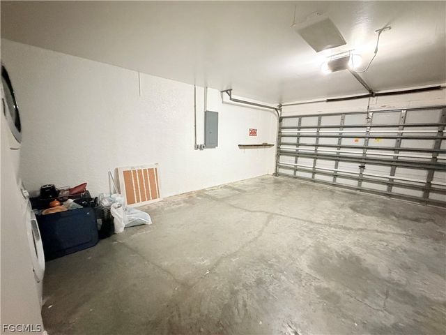 3600 NE 8th PL, Cape Coral, FL 33909