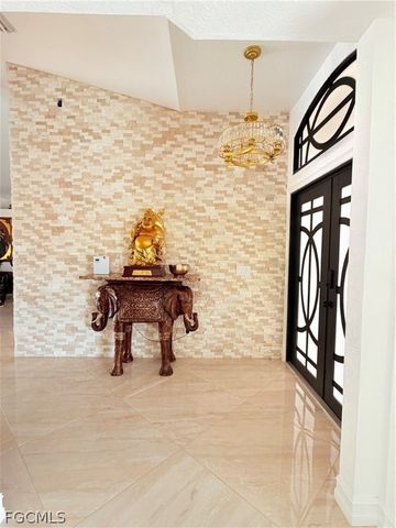 3600 NE 8th PL, Cape Coral, FL 33909