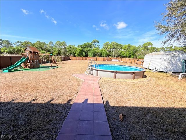 3600 NE 8th PL, Cape Coral, FL 33909