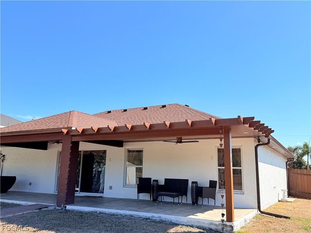 3600 NE 8th PL, Cape Coral, FL 33909