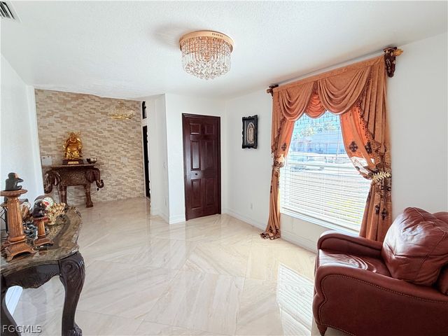 3600 NE 8th PL, Cape Coral, FL 33909