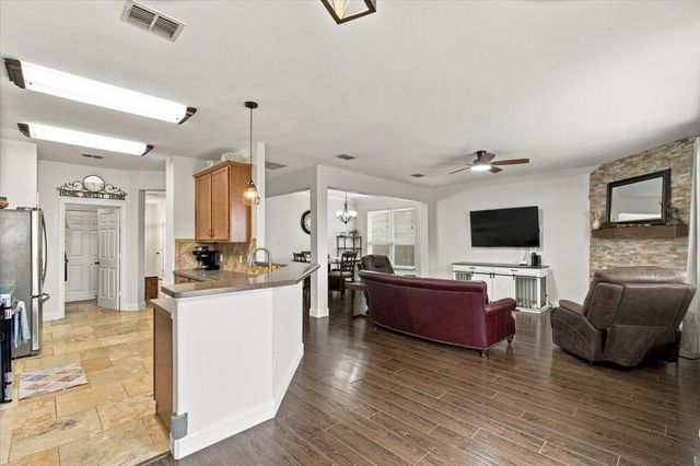 632 Montgomery Drive, Lake Dallas, TX 75065