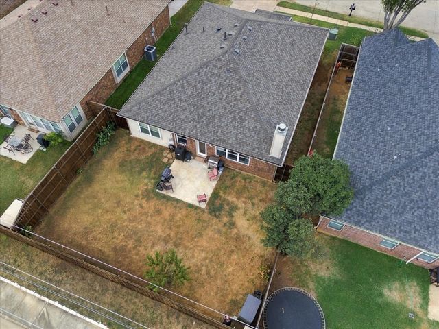 632 Montgomery Drive, Lake Dallas, TX 75065