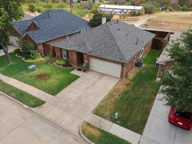 632 Montgomery Drive, Lake Dallas, TX 75065