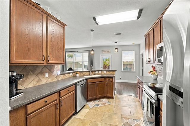 632 Montgomery Drive, Lake Dallas, TX 75065
