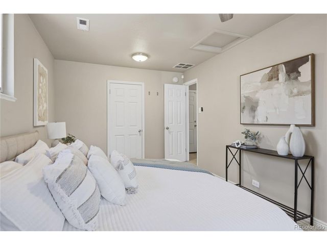 2870 Newport St, Denver, CO 80207