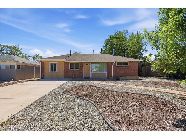 2870 Newport St, Denver, CO 80207