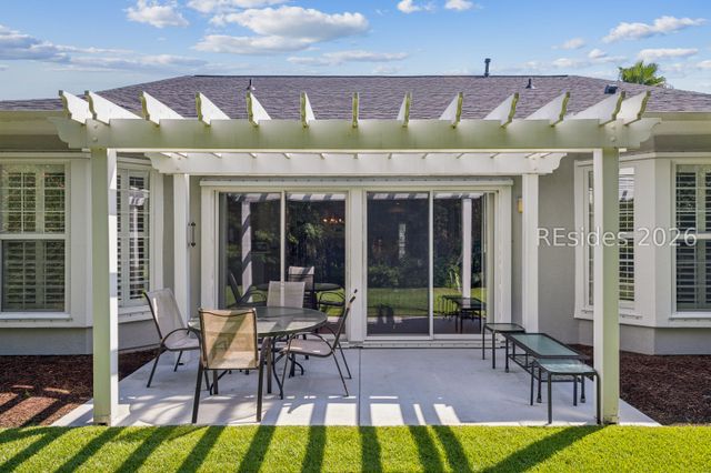 8 French Garden Ln, Bluffton, SC 29909