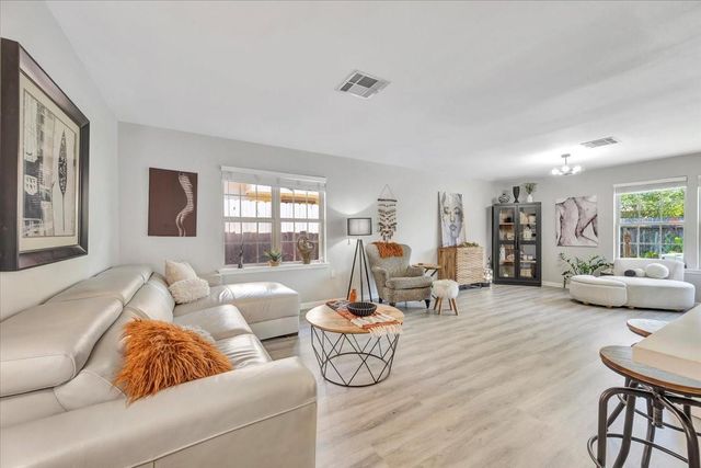 3 Maple Lane, Galveston, TX 77551