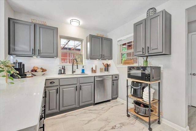 3 Maple Lane, Galveston, TX 77551