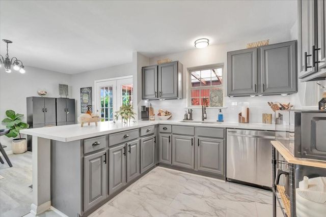 3 Maple Lane, Galveston, TX 77551