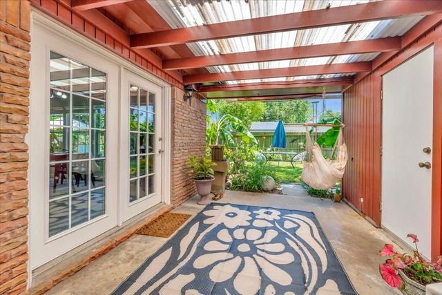 3 Maple Lane, Galveston, TX 77551