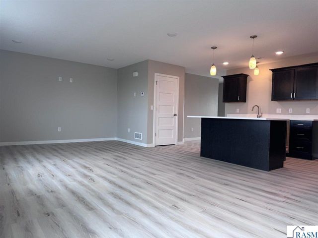 3206 Scotch Lane, Mankato, MN 56001