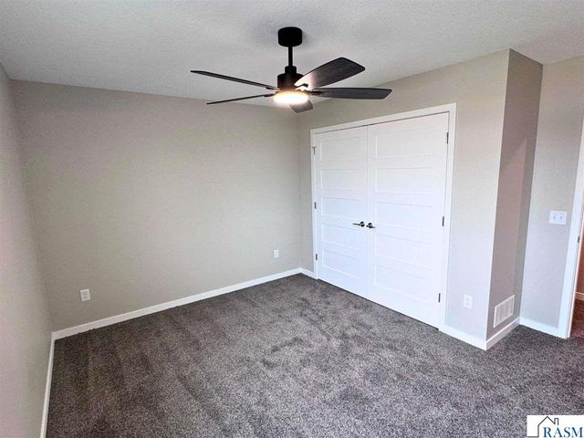 3206 Scotch Lane, Mankato, MN 56001