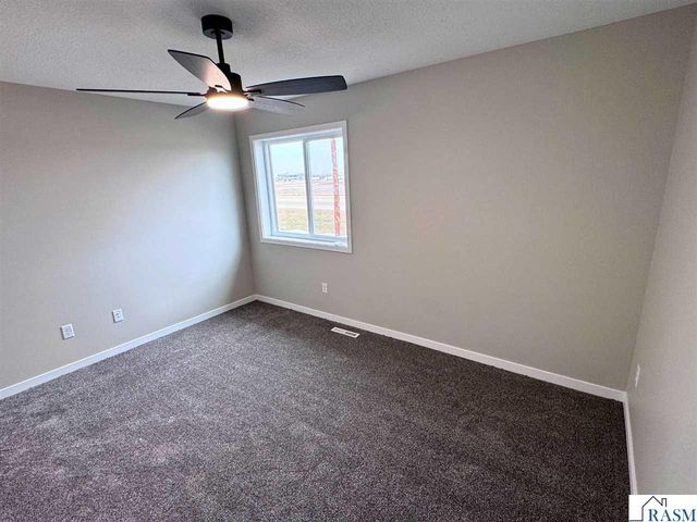 3206 Scotch Lane, Mankato, MN 56001