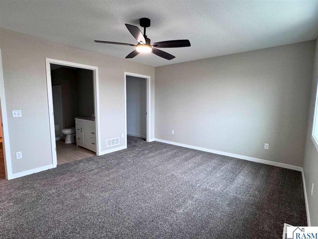 3206 Scotch Lane, Mankato, MN 56001