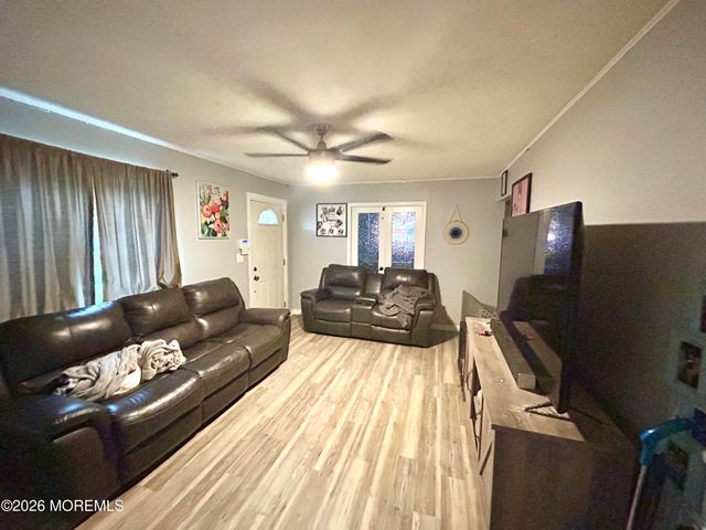 4 Abbey Place, Hamilton, NJ 08610