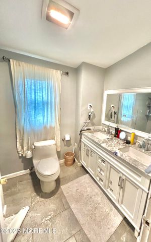 4 Abbey Place, Hamilton, NJ 08610