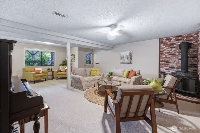 6909 43rd Loop SE, Lacey, WA 98503