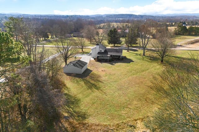 9576 Mullens Rd, Arrington, TN 37014