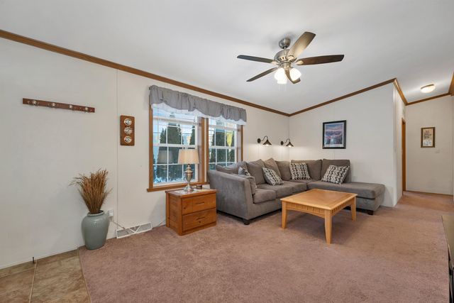 9 Slate Run, North Hampton, NH 03862