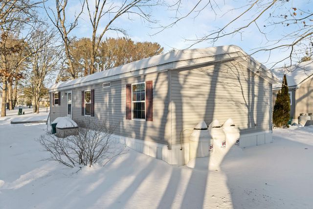 9 Slate Run, North Hampton, NH 03862