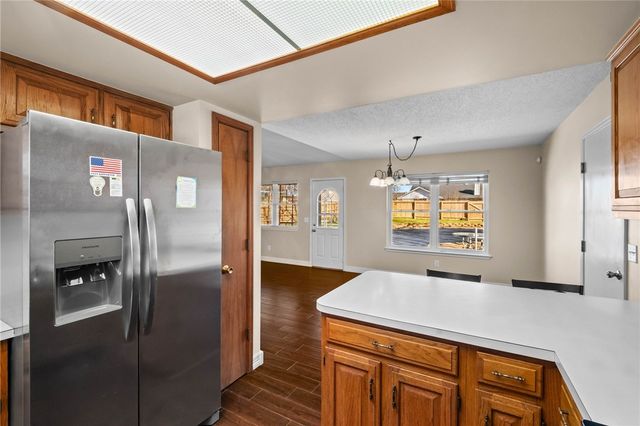 905 Cardinal Drive, Rogers, AR 72756