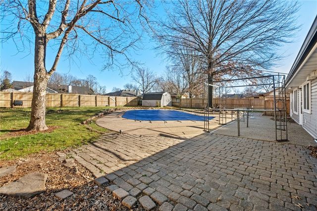 905 Cardinal Drive, Rogers, AR 72756