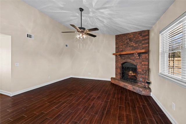 905 Cardinal Drive, Rogers, AR 72756