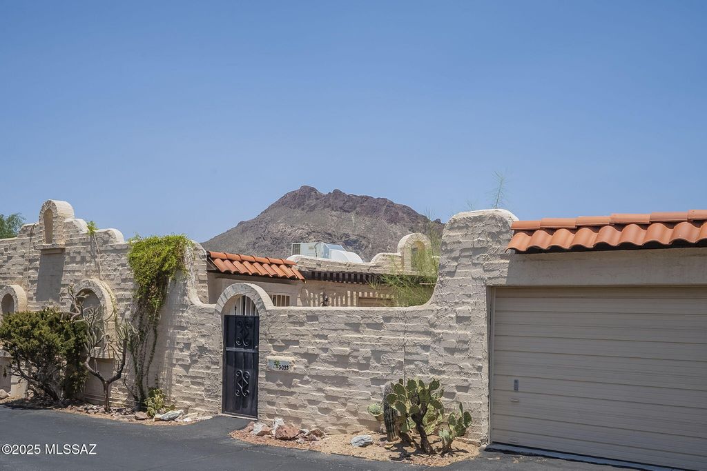 3032 S Sierra Villas Drive, Tucson, AZ 85713