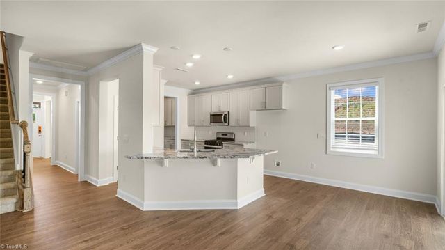 113 Harbor Hill Boulevard, Jamestown, NC 27282