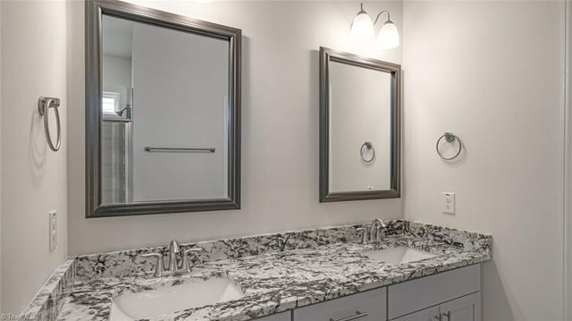 113 Harbor Hill Boulevard, Jamestown, NC 27282
