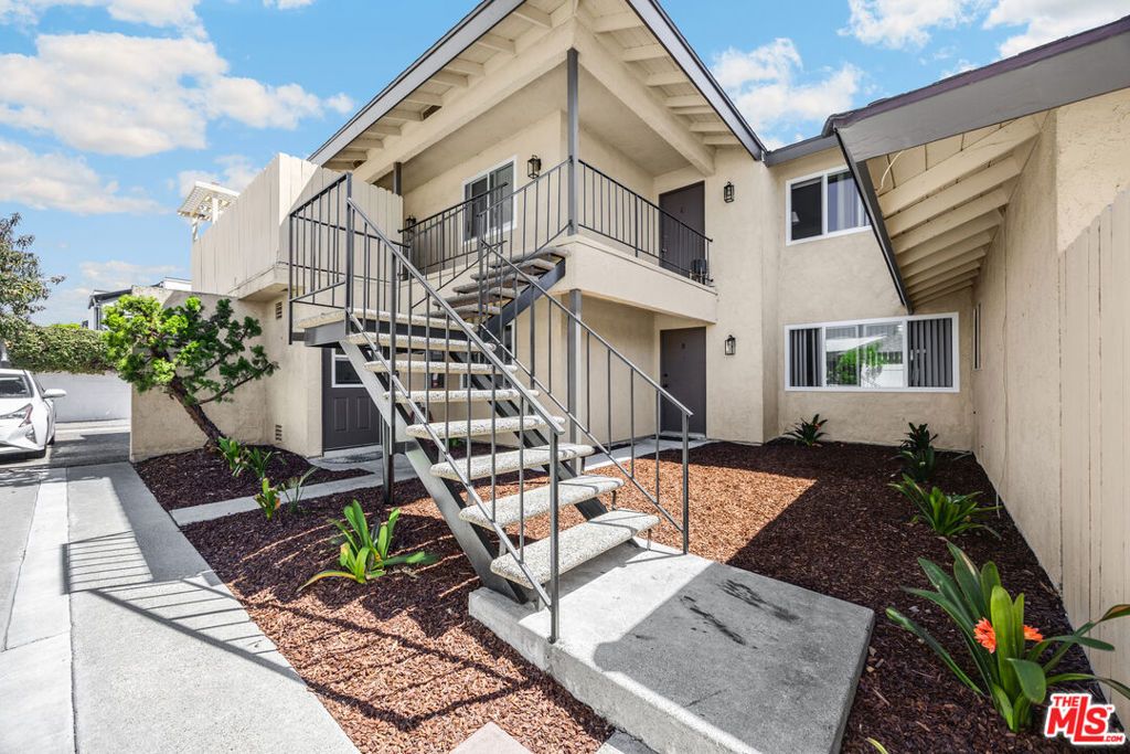 17082 Evergreen Circle, Huntington Beach, CA 92647 — photo 4