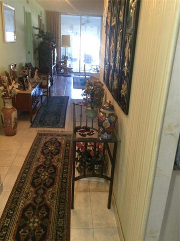 4899 NW 26th Court 346, Lauderdale Lakes, FL 33313