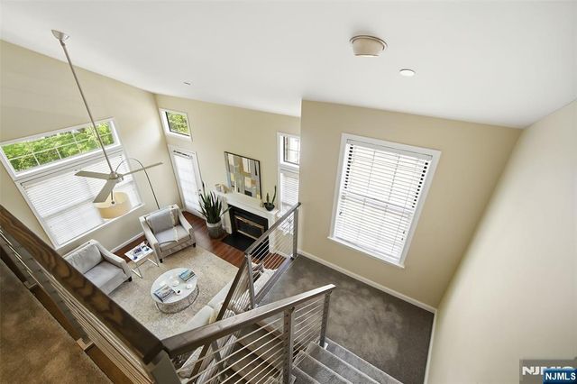 4 Squire Court, Englewood, NJ 07631