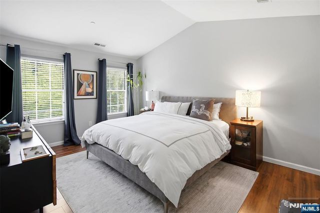 4 Squire Court, Englewood, NJ 07631