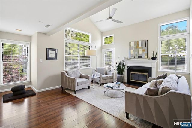 4 Squire Court, Englewood, NJ 07631