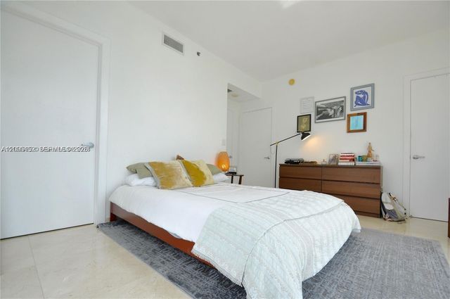 1060 Brickell Avenue 3111, Miami, FL 33131