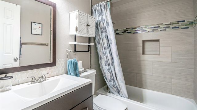 4621 Ebb Tide Drive, Rowlett, TX 75088