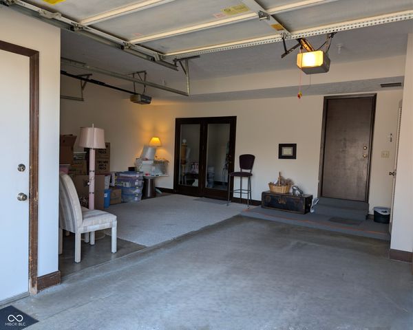 524 Conner Creek Drive, Fishers, IN 46038