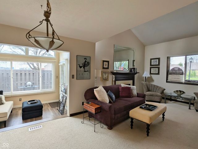 524 Conner Creek Drive, Fishers, IN 46038